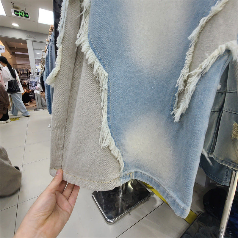 Weite Denim Jeans mit Rohschnitt
