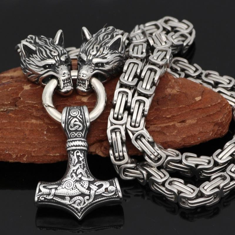 Wolfskopf-Halskette mit Hammer-Design