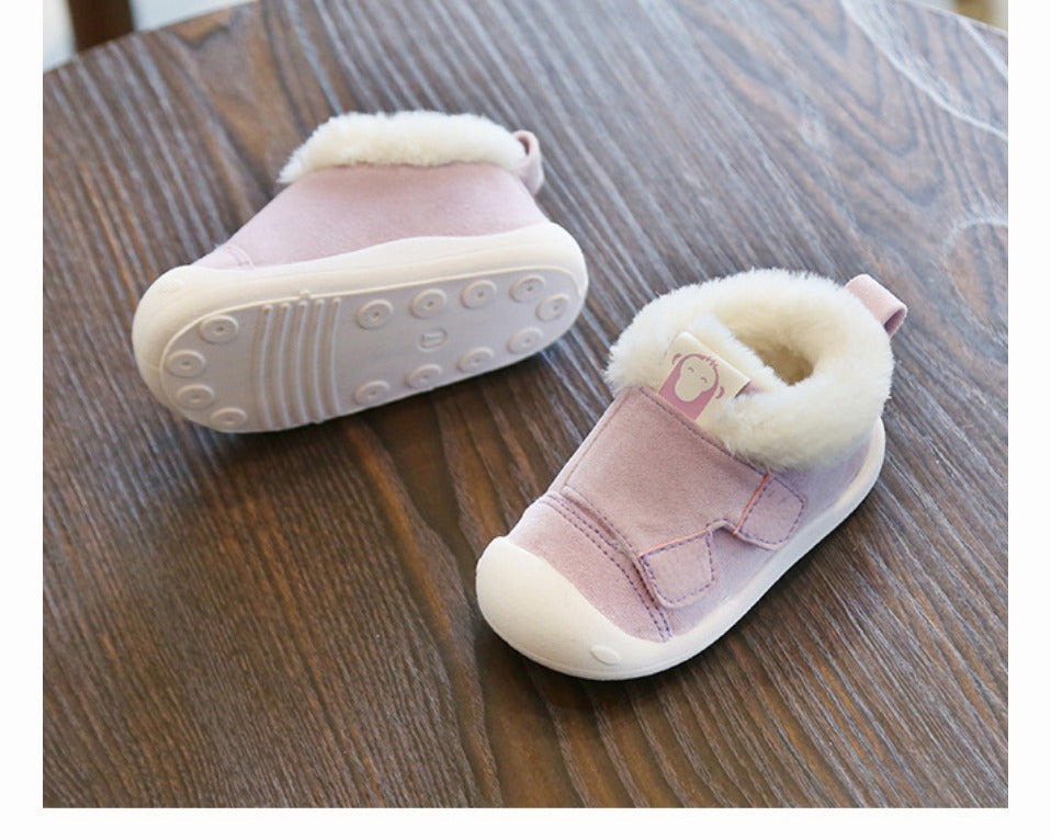 Velours-Schuhe für Kleinkinder – Bild 9 | LuxeStyle