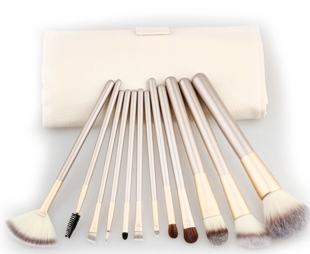 Make-up Pinsel & Zubehör Set Champagne – Bild 3 | LuxeStyle
