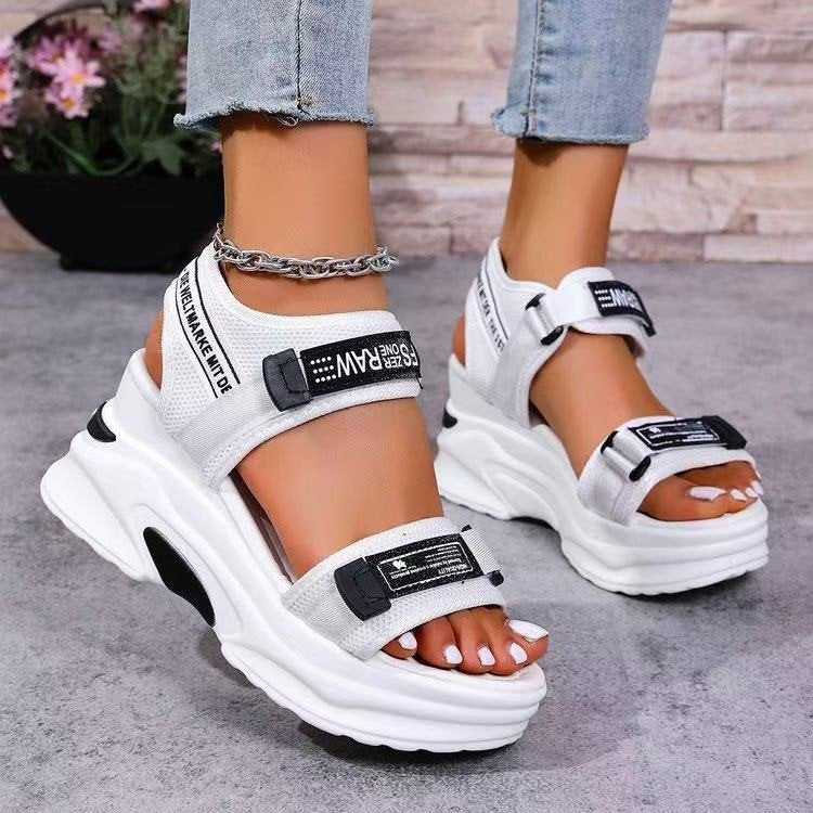 Weite Sandalen – Bild 2 | LuxeStyle