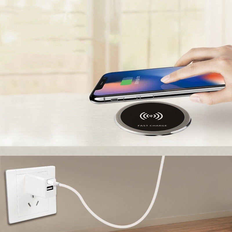 Kabelloses Einbau-Ladegerät für Smartphones – Bild 3 | LuxeStyle