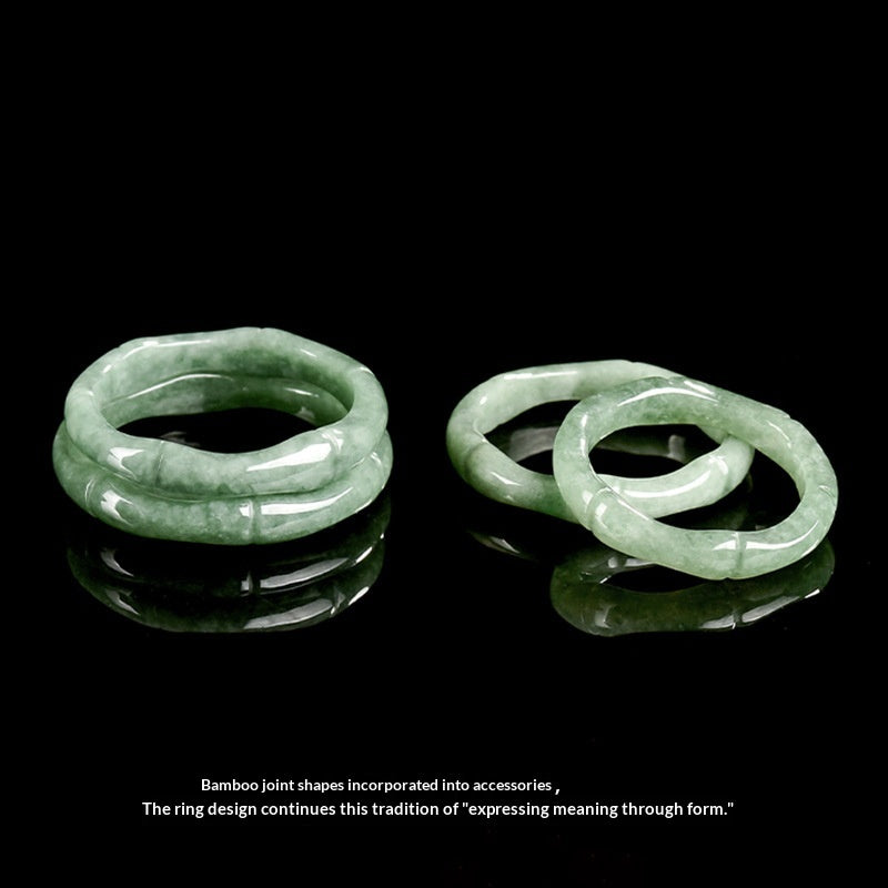 Jadestein Ring mit Bambus-Knoten Design