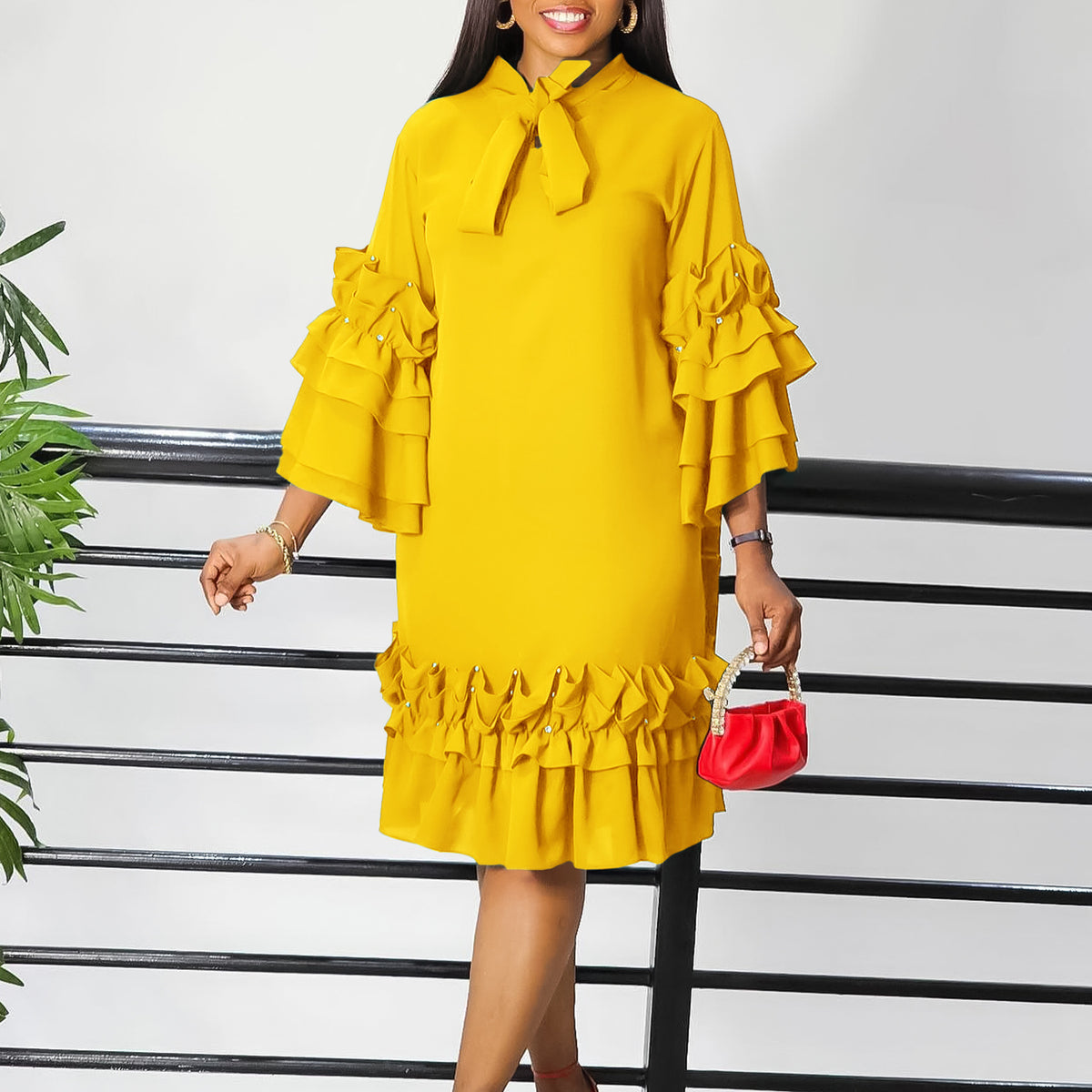 Elegantes Damenkleid mit Glockenärmeln – Bild 2 | LuxeStyle