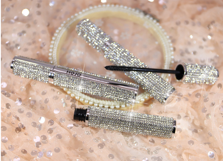 Feuchtigkeitsspendende Mascara – Bild 5 | LuxeStyle