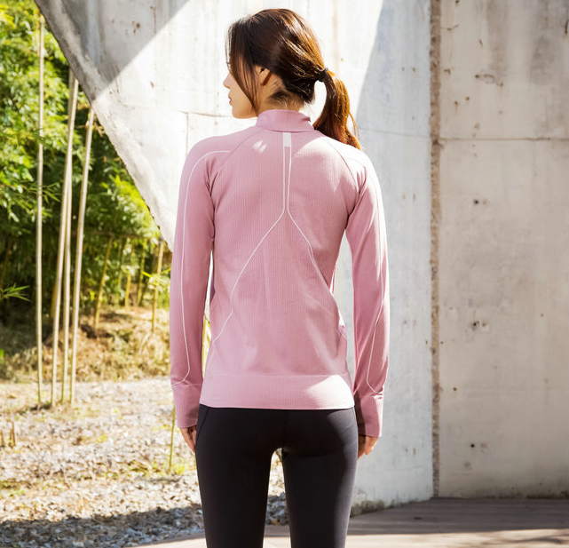 Eng anliegende Sportbekleidung – Bild 7 | LuxeStyle