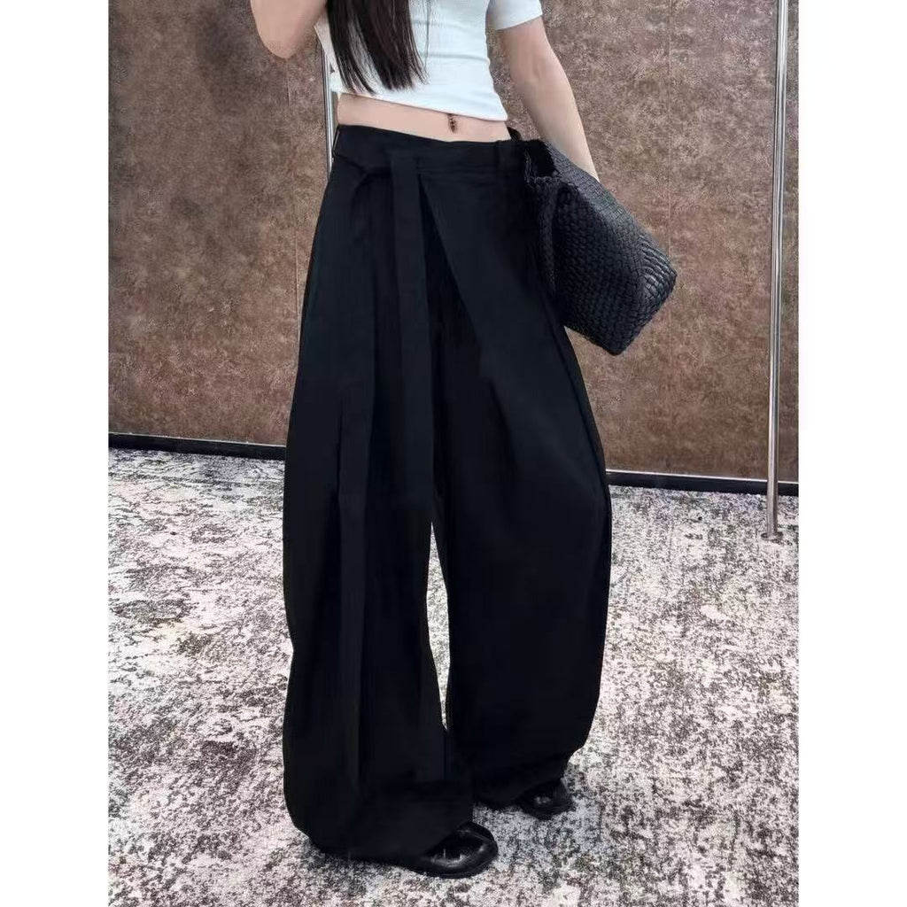 Weite Freizeithose mit hohem Bund