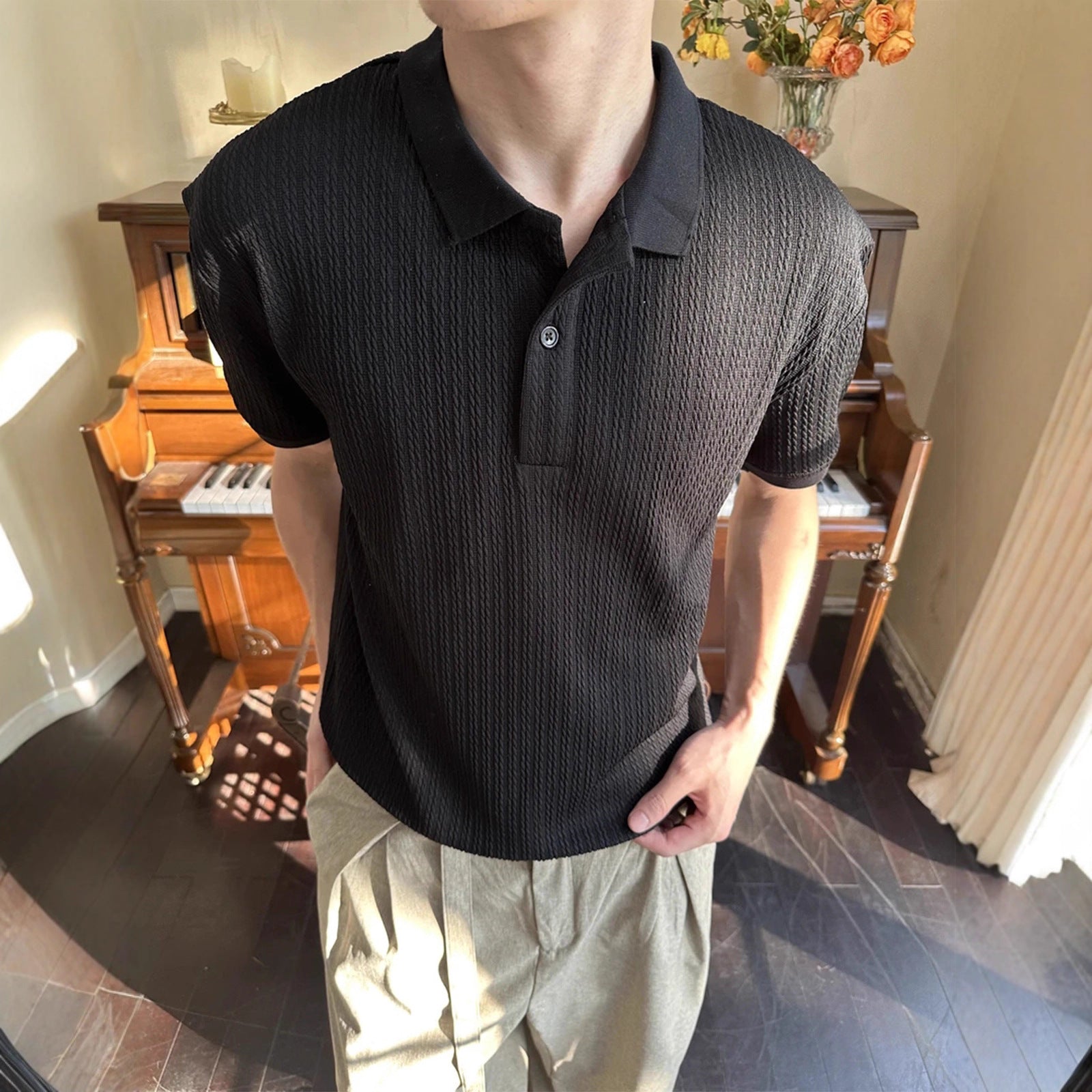 Retro T-Shirt für Herren mit geraden Schultern