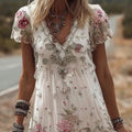 Geblümtes Midi-Kleid mit V-Ausschnitt und Spitze – Bild 1 | LuxeStyle