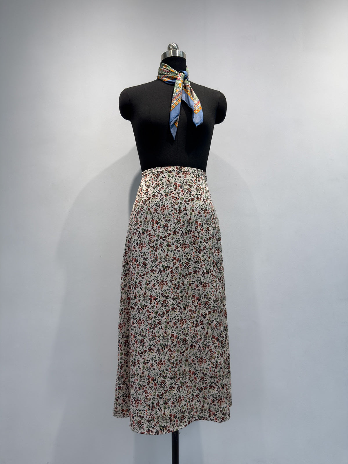 A-Linien Rock mit Blumenmuster
