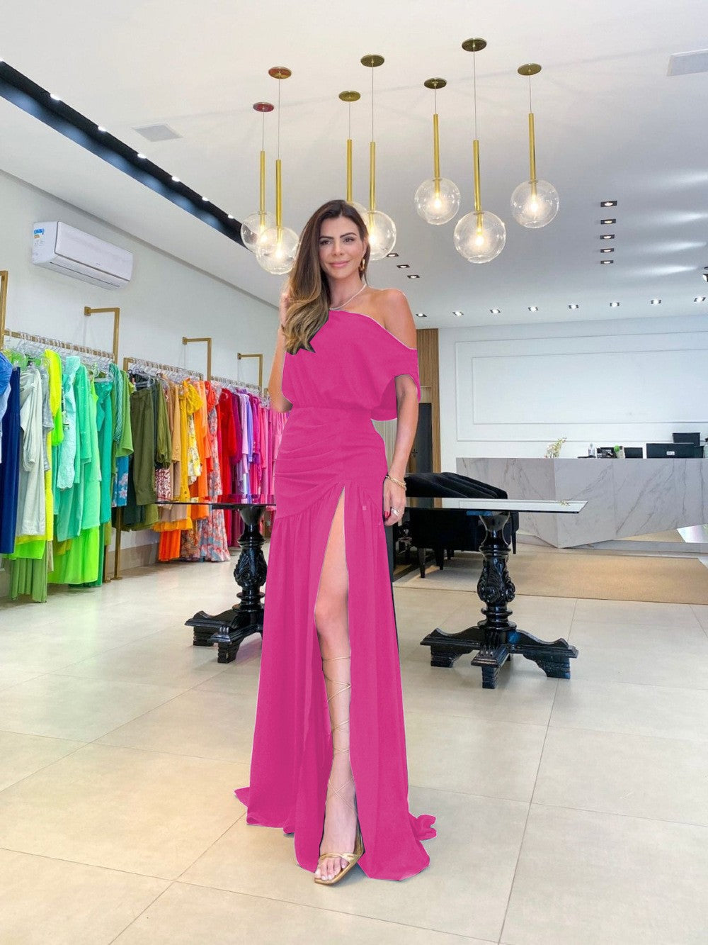 Off-Shoulder Maxi-Kleid mit Taillengürtel und Schlitz – Bild 13 | LuxeStyle