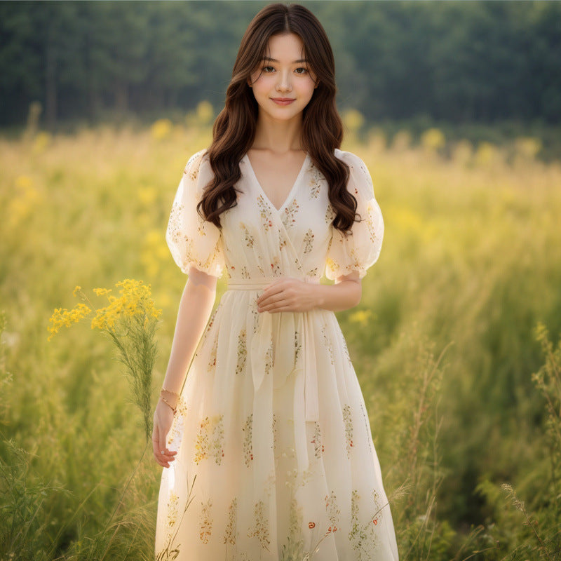 Boho-Chiffonkleid mit Blumenmuster und Puffärmeln
