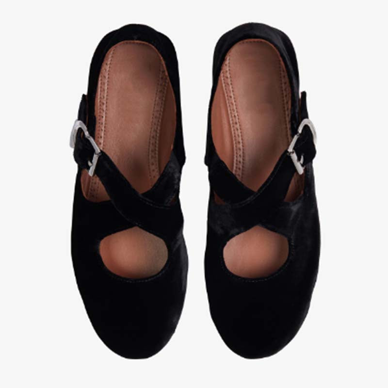 Elegante Pumps mit Fesselriemen – Bild 2 | LuxeStyle