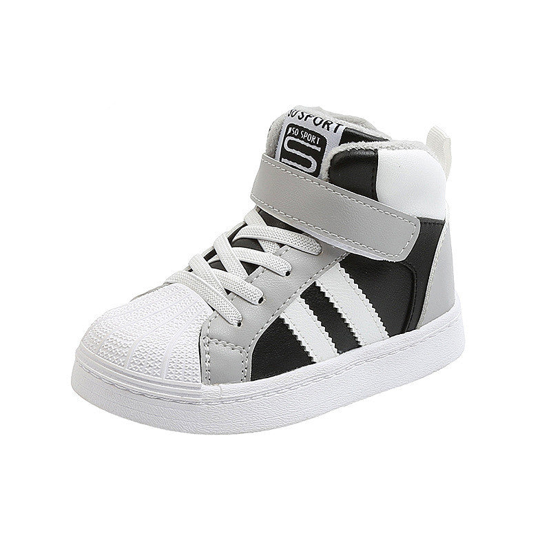 Jungen Sportschuhe mit Klettverschluss – Bild 2 | LuxeStyle