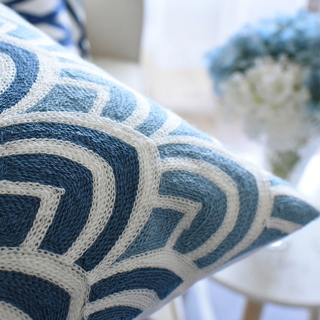 Klassischer Kissenbezug mit Stickerei – Bild 6 | LuxeStyle