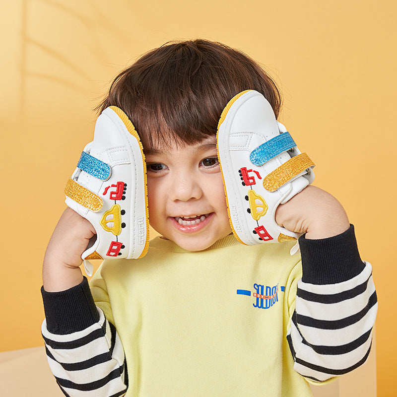 Weisser Sportschuh – Bild 2 | LuxeStyle