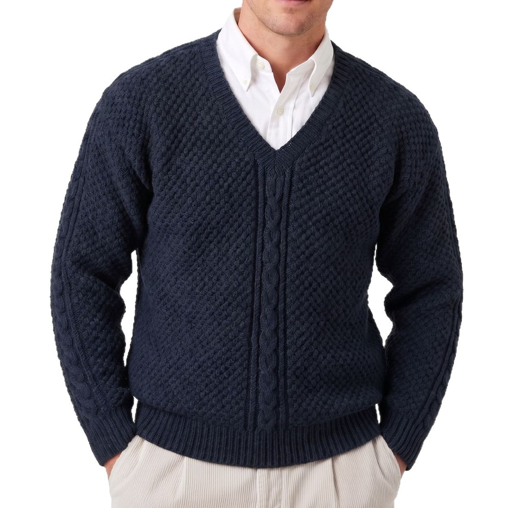 Herren V-Ausschnitt Pullover mit Zopfmuster – Bild 5 | LuxeStyle