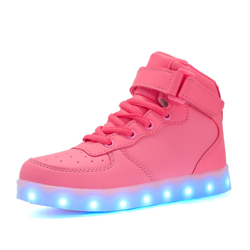 Leuchtende Kinder-Sneaker mit USB-Ladefunktion