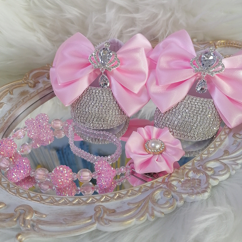 Schnürschuhe mit Haarband und Strass