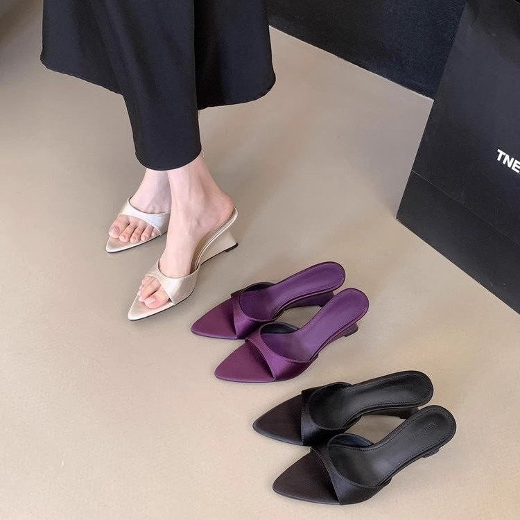 Französische Sommer-Sandalen mit Keilabsatz