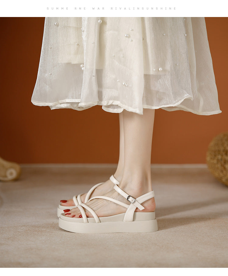Fairy Style Plateau Sandalen im Römer-Look – Bild 14 | LuxeStyle