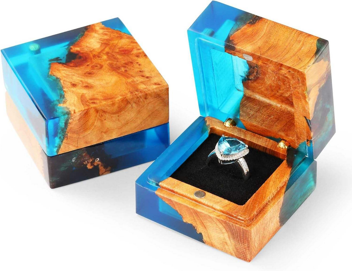 Ringbox aus Holz und Harz – Bild 2 | LuxeStyle