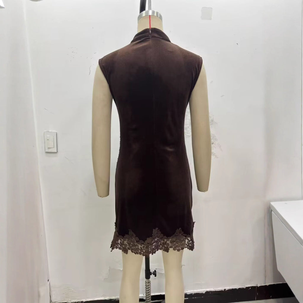 Samtkleid mit Spitze und hoher Taille – Bild 5 | LuxeStyle