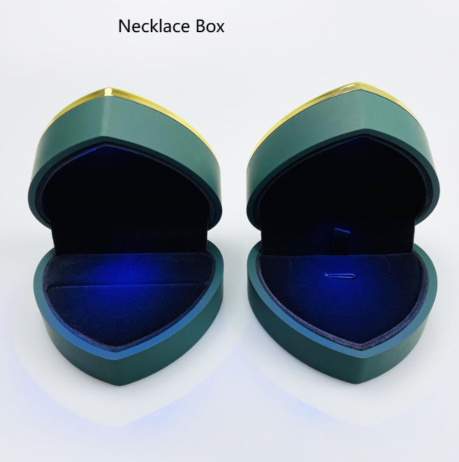 Herzförmige Schmuckbox