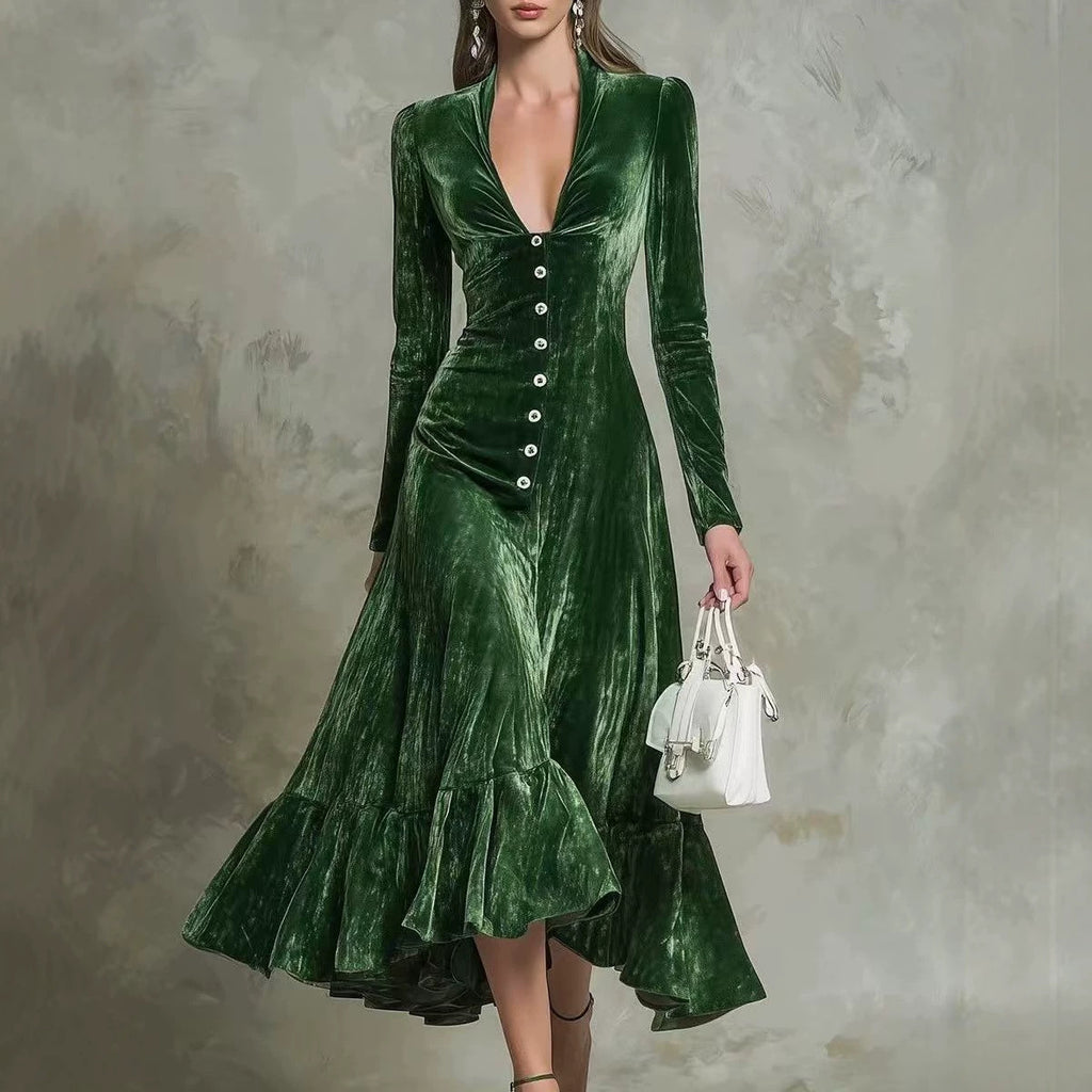 Tailliertes Langarm-Kleid mit Reverskragen