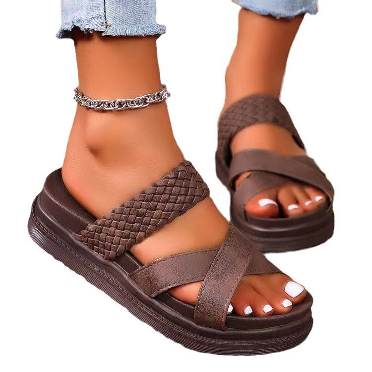 Flache Sandalen mit Kreuzriemen – Bild 15 | LuxeStyle