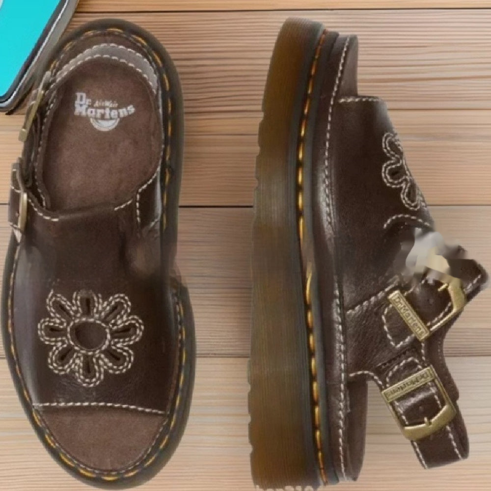 Personalisierte bestickte Strand-Sandalen für Herren – Bild 4 | LuxeStyle