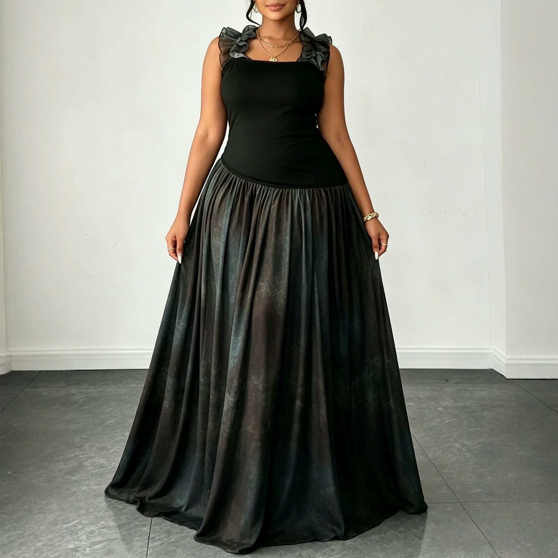 Elegantes Maxikleid mit Spitzenbesatz