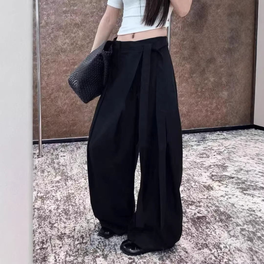 Weite Freizeithose mit hohem Bund