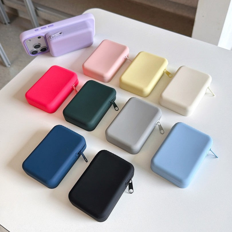 Magnetisches Silikon-Etui mit Ständer – Bild 3 | LuxeStyle