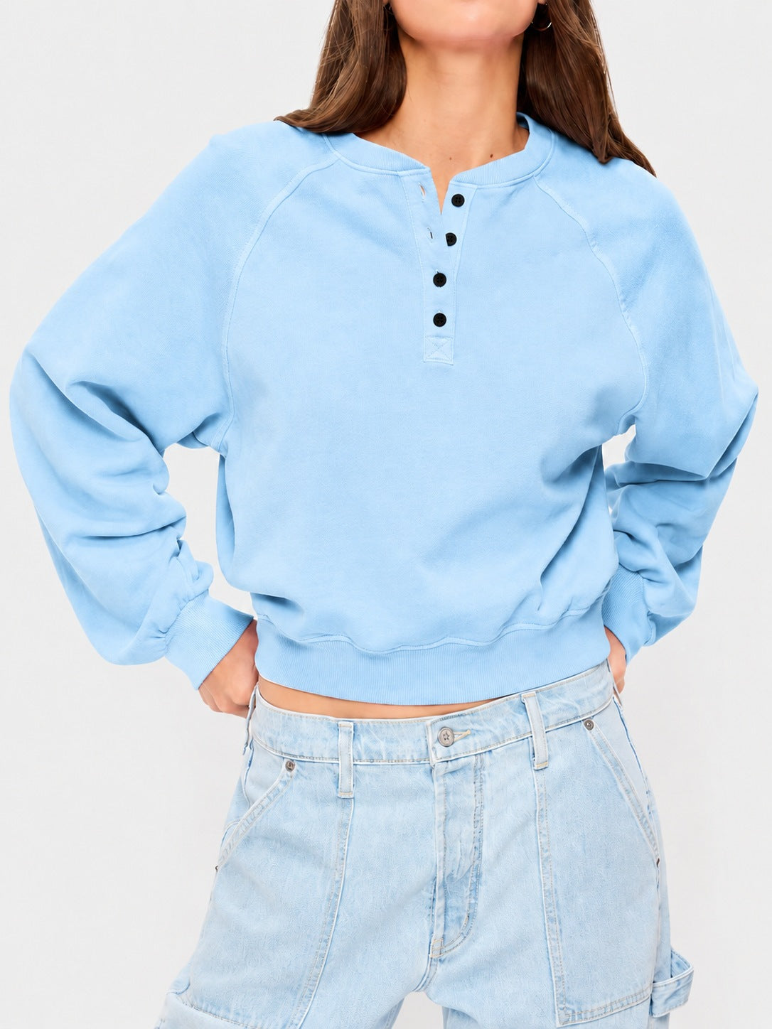 Cropped Sweatshirt mit Knöpfen