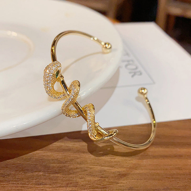 Verstellbares Wickelarmband mit Schlangenmuster