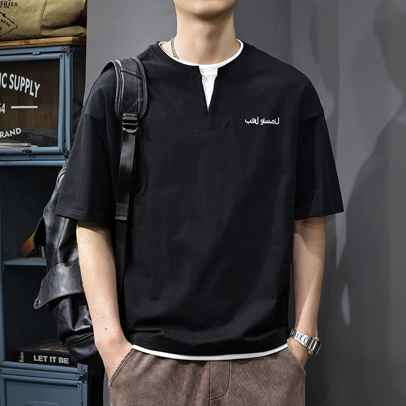Leichter Pullover mit V-Ausschnitt