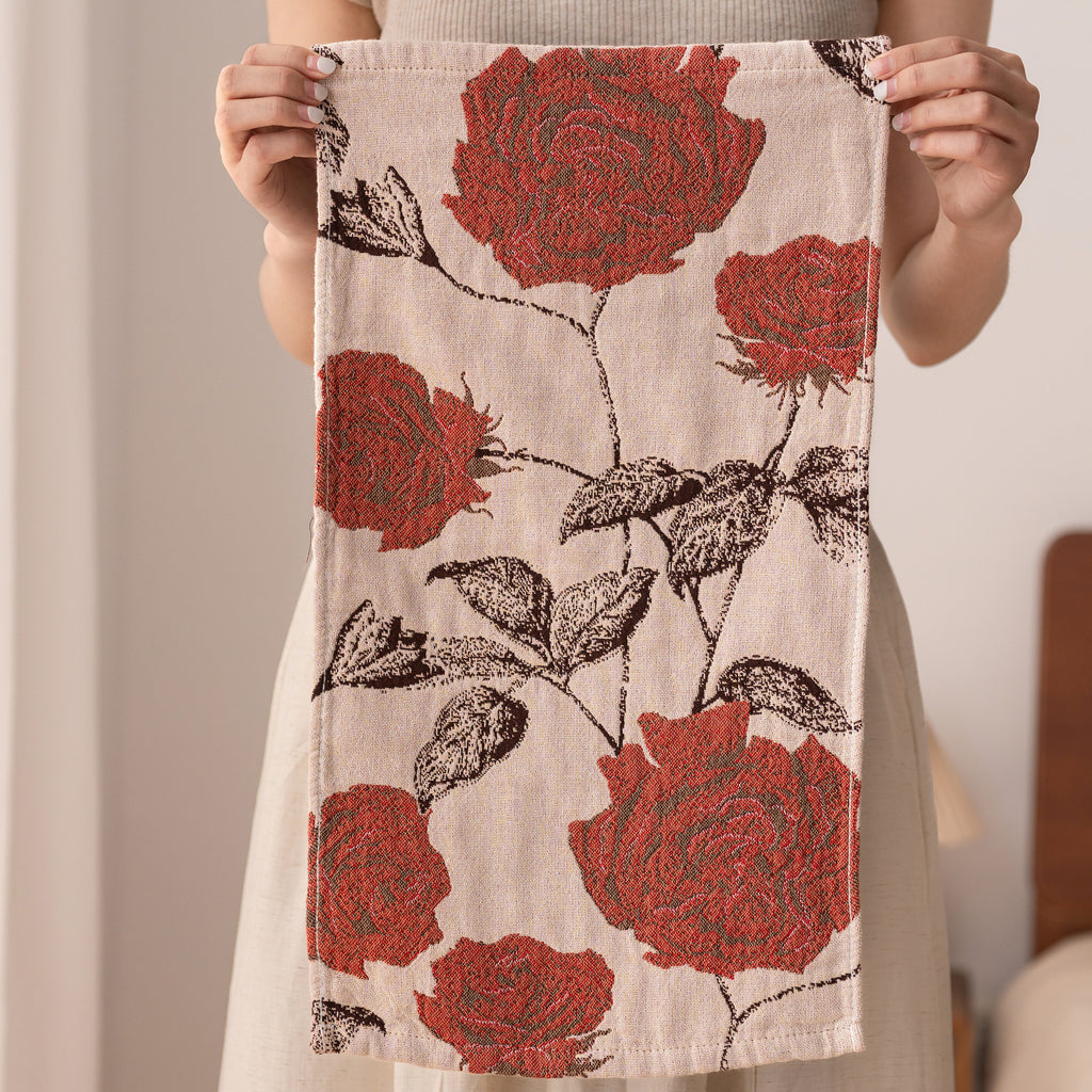 Vierlagiges Baumwoll-Handtuch mit Blumenmuster