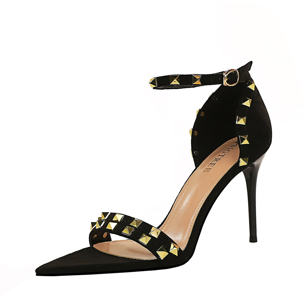 Schwarze Stiefeletten mit Wild-Kunstleder-Oberfläche – Bild 7 | LuxeStyle