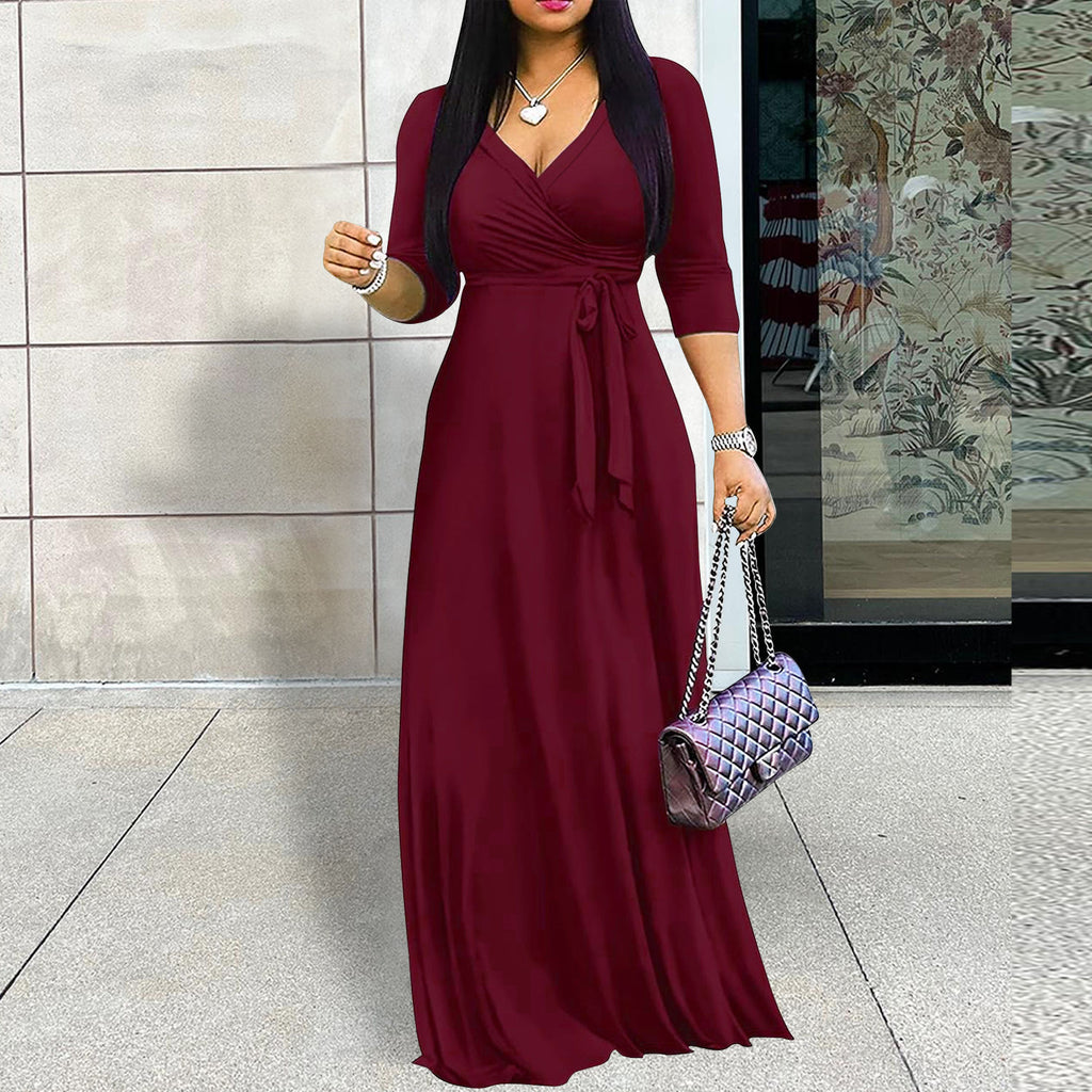 Tailliertes Strickkleid mit V-Ausschnitt – Bild 11 | LuxeStyle