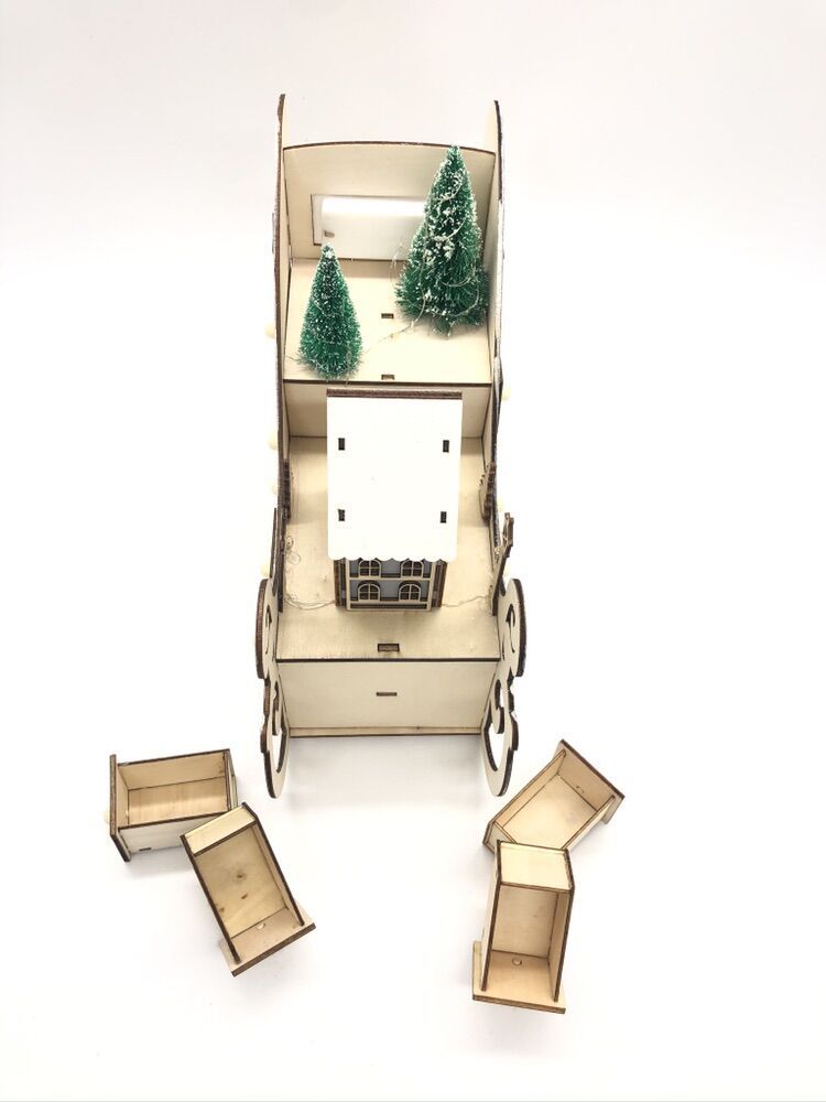 Weihnachts-Schlittenkalender aus Schima superba – Bild 5 | LuxeStyle