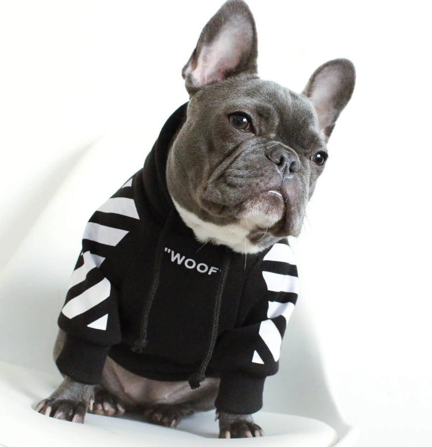 Hundepullover im Sport-Design
