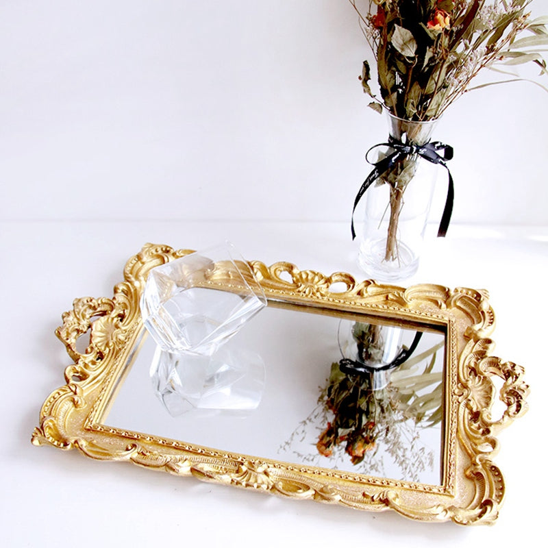 Goldenes Spiegel-Serviertablett mit Aufdruck – Bild 4 | LuxeStyle
