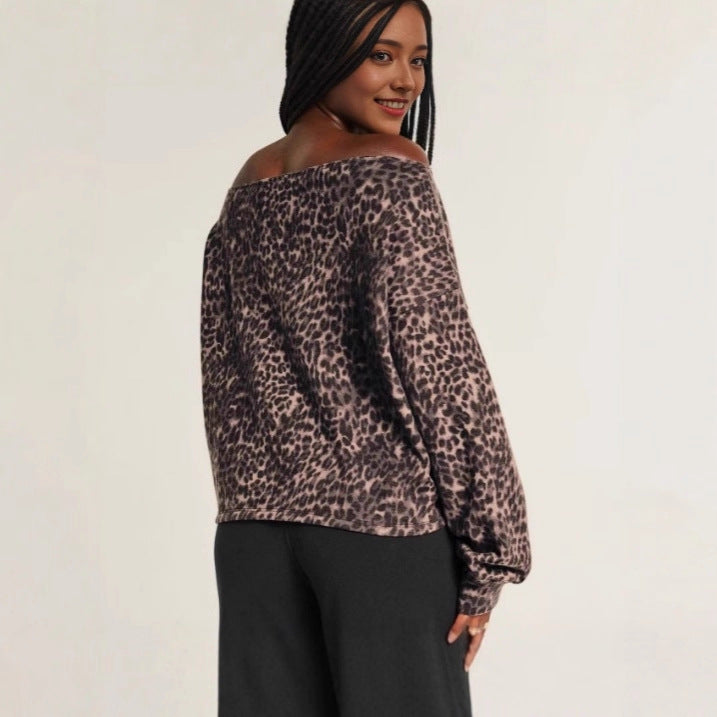 Off-Shoulder Sweatshirt mit Leopardenmuster