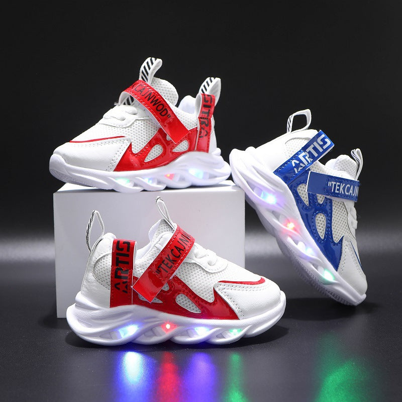Leuchtende Sportschuhe für Mädchen