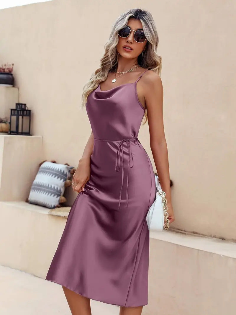 Elegantes, einteiliges Sommerkleid – Bild 8 | LuxeStyle