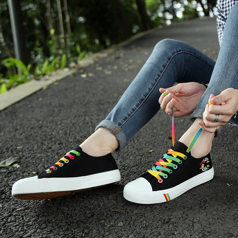 Klassische Leinenschuhe – Bild 3 | LuxeStyle