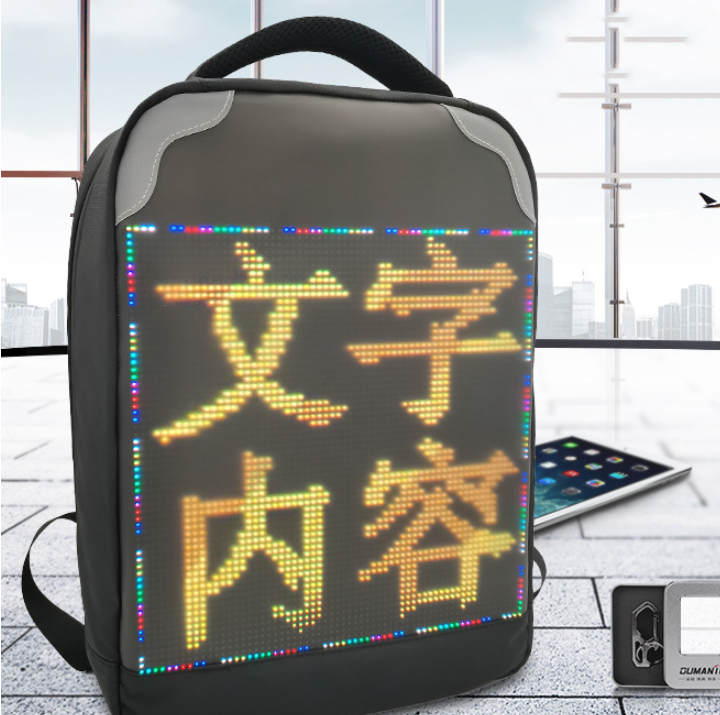 LED Rucksack mit Text-Animation – Bild 2 | LuxeStyle