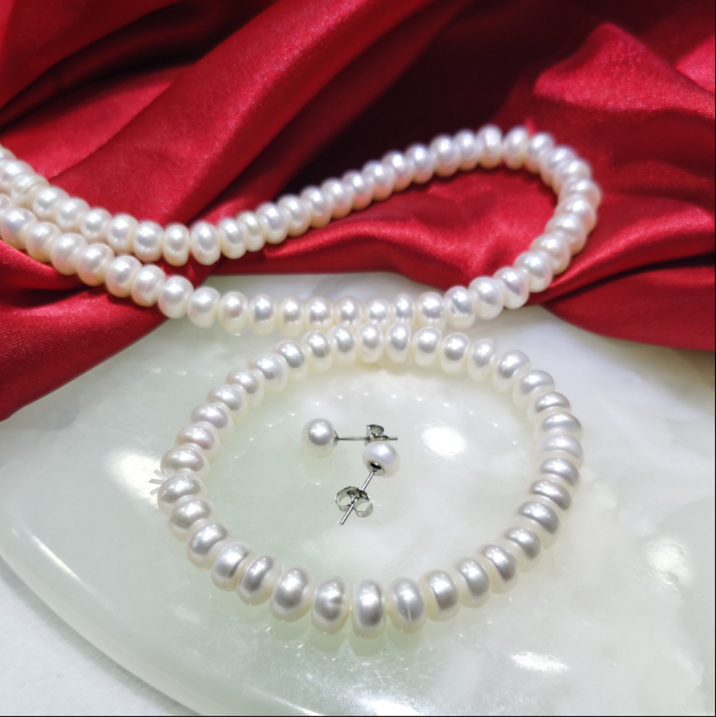 Pearlenset mit Halskette, Armband und Ohrstecker