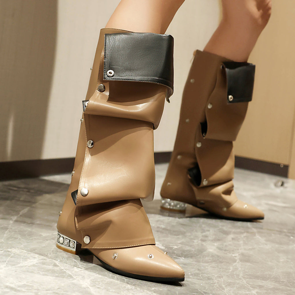 Denim-Stiefel mit Nieten und hohem Schaft